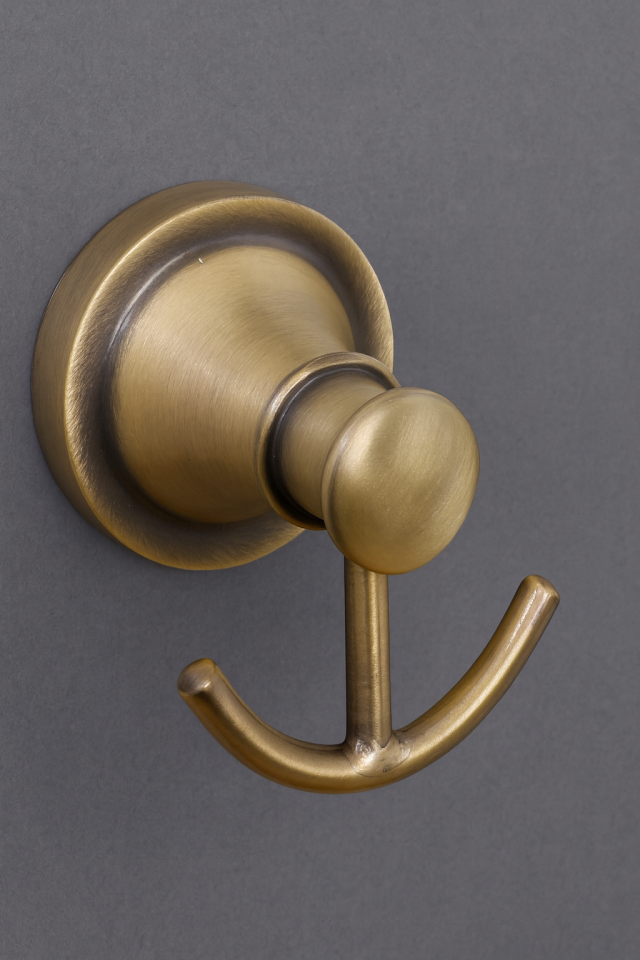 BORNOZ ASKILIĞI - ANTİK